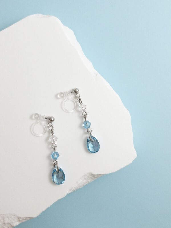 tohu-invisible-clip-on-earrings-crystal-d001b-blue4 澄海.無痛耳夾