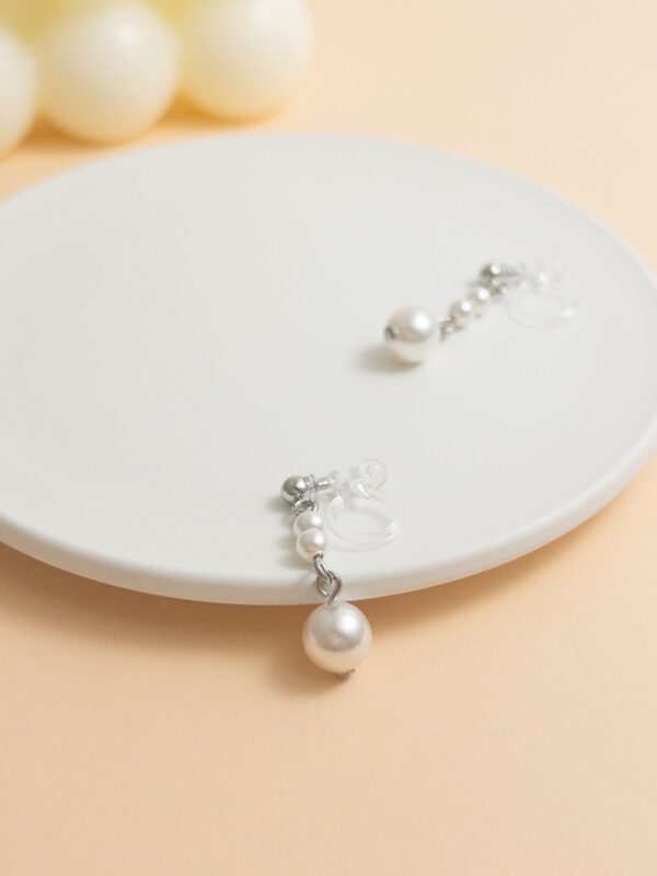 tohu-invisible-clip-on-earrings-pearl-s008s-silver3 溫柔珍珠・無痛耳夾
